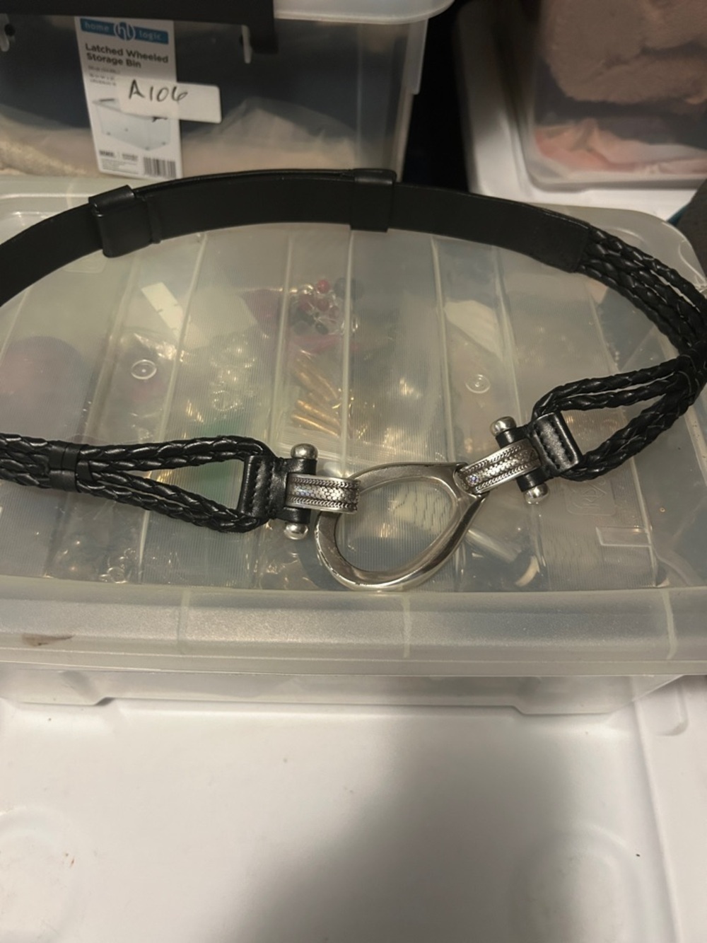 Elegant Black and Silver Women's Accessory - Picture 2 of 4